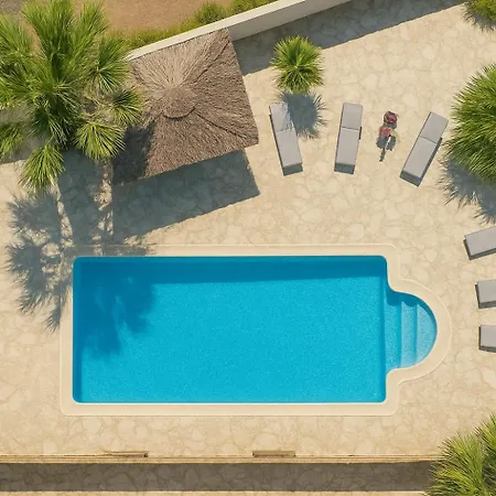 Rêve D'azur plage de la Nartelle, maison Julia avec Piscine partagée, Parking&Terrasse BBQ, Wifi et Draps Inclus Hébergement de vacances *