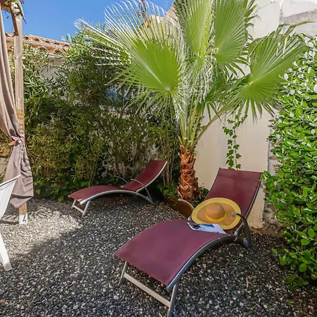 Rêve D'azur plage de la Nartelle, maison Julia avec Piscine partagée, Parking&Terrasse BBQ, Wifi et Draps Inclus *