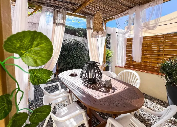 Rêve D'azur plage de la Nartelle, maison Julia avec Piscine partagée, Parking&Terrasse BBQ, Wifi et Draps Inclus Hébergement de vacances Sainte-Maxime