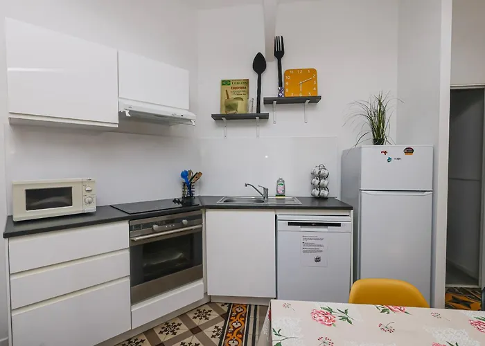 Rêve D'azur plage de la Nartelle, maison Julia avec Piscine partagée, Parking&Terrasse BBQ, Wifi et Draps Inclus * Sainte-Maxime