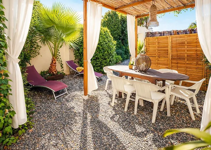 Maison Julia Bord De - 2 - De La Nartelle - Maxime - Piscine Partagee - Parking - Bbq - Draps Inclus Σπίτι διακοπών